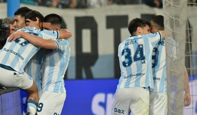 RACING VENCIÓ 1-O A VÉLEZ Y ES EL PRIMER SEMIFINALISTA DE LA COPA LIBERTADORES