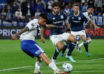 CON UN GOL DE MARAVILLA MARTÍNEZ, RACING DERROTÓ 1 A 0 A VÉLEZ EN EL PRIMER DUELO DE LOS CUARTOS DE FINAL DE LA COPA LIBERTADORES