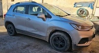 ENCONTRARON UNA CAMIONETA ROBADA EN MORÓN, EN UN ALLANAMIENTO EN CORONEL SUAREZ