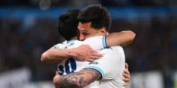 RACING SE QUEDÓ CON EL CLÁSICO ANTE SAN LORENZO Y SALIÓ DEL FONDO