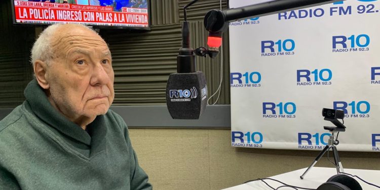 MARTÍNEZ Y DE LA IGLESIA RECORDARON LOS 60 AÑOS DE CANAL 9 EN PRIMERO BAHÍA