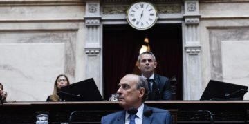 LA CASA ROSADA ACTIVA NEGOCIACIONES CON GOBERNADORES Y ALIADOS PARA FRENAR EL PROYECTO QUE LIMITA LOS DNU DE MILEI