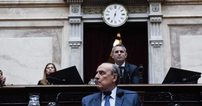 LA CASA ROSADA ACTIVA NEGOCIACIONES CON GOBERNADORES Y ALIADOS PARA FRENAR EL PROYECTO QUE LIMITA LOS DNU DE MILEI