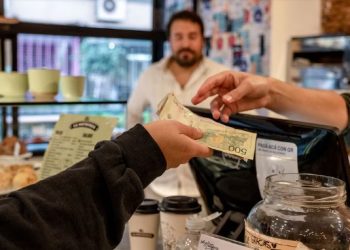 EL PBI CRECERÁ POR DEBAJO DEL 5,5% QUE PROYECTA EL GOBIERNO, SEGÚN LOS ANALISTAS QUE RELEVA EL BCRA