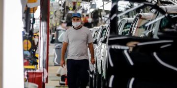 LA PROBABILIDAD DE QUE LA ARGENTINA CAIGA EN RECESIÓN SE MANTIENE CASI EN 100%, SEGÚN LA UNIVERSIDAD DI TELLA