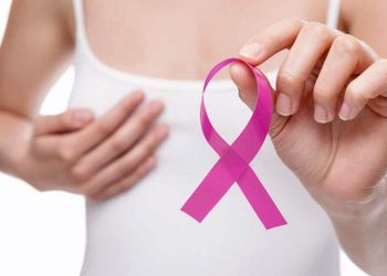 PICCOLINI: «UNA DE CADA 8 MUJERES PUEDE DESARROLLAR CÁNCER DE MAMA»