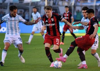 RIVER PLATE VENCIÓ 1-0 A RACING Y SE CLASIFICÓ A LAS SEMIFINALES DE LA COPA ARGENTINA