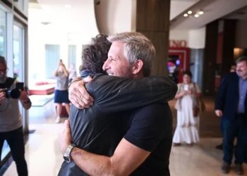 DESPUES DE LOS INCIDENTES EN SANTA FE, MILEI SE REUNIÓ CON EL GOBERNADOR DE ENTRE RÍOS