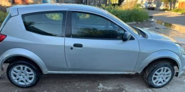 DETUVIERON A UN HOMBRE POR CIRCULAR EN UN AUTO CON PEDIDO DE CAPTURA