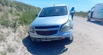 UN AUTO SE DESPISTÓ CAMINO A BAHÍA SAN BLAS