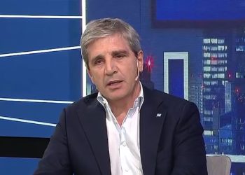 LUIS CAPUTO RATIFICÓ LAS BANDAS CAMBIARIAS