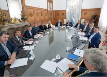 EL CONSEJO DE MAYO SE REÚNE PARA CONOCER EL BORRADOR DE LA REFORMA LABORAL ANTES DE LAS SESIONES EXTRAORDINARIAS