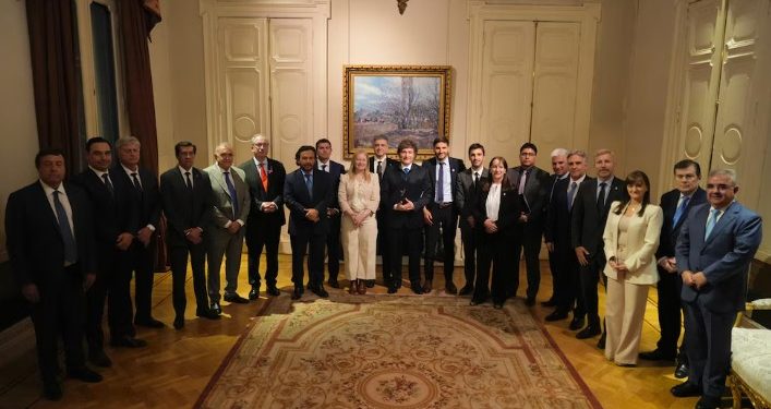 EN PLENA NEGOCIACIÓN CON LAS PROVINCIAS, CRECE EL OPTIMISMO EN EL GOBIERNO POR LA SANCIÓN DEL PRESUPUESTO 2026
