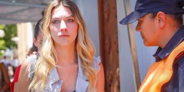 LA MOLESTIA DE LA JOVEN QUE LE HIZO RCP A FERNANDO BAEZ SOSA POR EL DOCUMENTAL