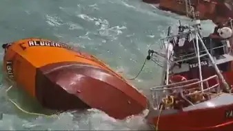 TRES PESQUEROS SE HUNDIERON EN CALETA OLIVIA LUEGO DEL TEMPORAL QUE HUBO EN SANTA CRUZ