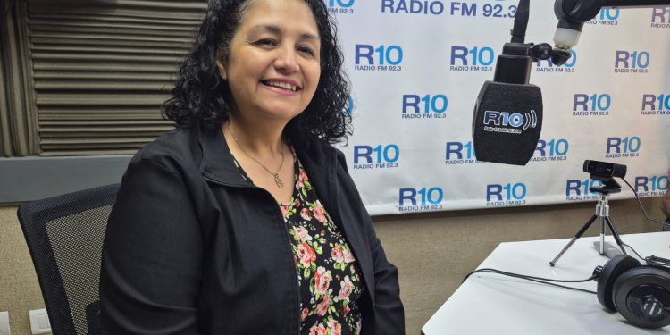 STELLA: «LA ENFERMERÍA SE HA EMPODERADO Y OCUPA LUGARES QUE ANTES NO TENÍA»