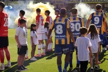 FUERTE CASTIGO A ESTUDIANTES: LA AFA SUSPENDIO A VERÓN, A 11 FUTBOLISTAS Y LE APLICO MULTA ECONOMICA