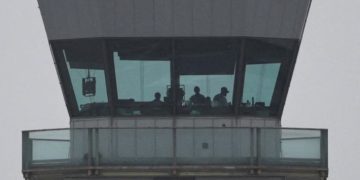 SE LEVANTÓ EL PARO DE CONTROLADORES AÉREOS: EL GOBIERNO DICTÓ LA CONCILIACIÓN OBLIGATORIA