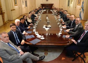 LOS GOBERNADORES PERONISTAS SE REÚNEN PARA EVALUAR LA REFORMA LABORAL