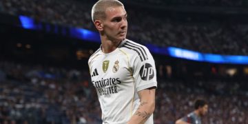 ALERTA POR MASTANTUONO: TRAS OTRO PARTIDO SIN MINUTOS EN EL REAL MADRID, SE DISPARARON LOS RUMORES SOBRE SU FUTURO