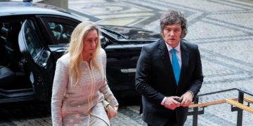 MILEI REGRESA DE SU VIAJE A OSLO Y FIRMARÁ LA REFORMA LABORAL