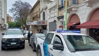 DESALOJARON UNA FIESTA CLANDESTINA EN EL CENTRO DE BAHÍA BLANCA