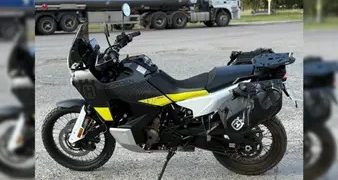 ROBARON UNA MOTO EN EL BARRIO UNIVERSITARIO Y BUSCAN TESTIGOS