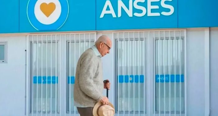 CUÁNTO AUMENTARÁN LAS JUBILACIONES Y PENSIONES EN ENERO 2026, TRAS EL ÚLTIMO DATO DE INFLACIÓN