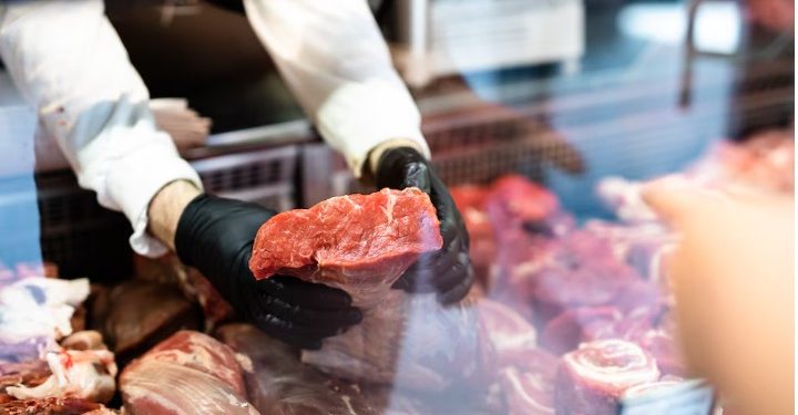 POR QUÉ LA CARNE AUMENTÓ MÁS DE UN 8% EN UN MES Y PODRÍA SEGUIR SUBIENDO