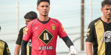 CONMOCIÓN EN EL FÚTBOL ARGENTINO: UN ARQUERO SUFRIÓ UN PARO CARDÍACO EN PLENO ENTRENAMIENTO