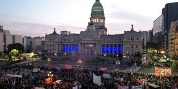 LOS MOVIMIENTOS SOCIALES Y PIQUETEROS SE MOVILIZARÁN EN FEBRERO AL CONGRESO CONTRA LA REFORMA LABORAL