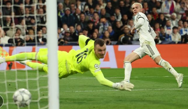 EL GRAN PARTIDO DE MASTANTUONO EN EL TRIUNFO DEL REAL MADRID