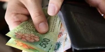 QUÉ AUMENTOS LLEGAN EN ENERO: TRANSPORTE, NAFTA Y VTV