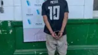 LO DETUVIERON LUEGO DE SER FILMADO MIENTRAS ROBABA