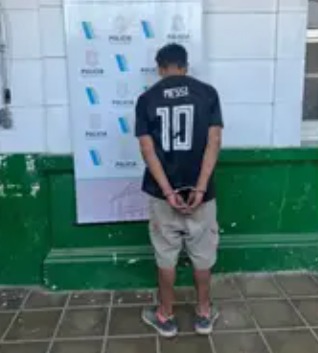 LO DETUVIERON LUEGO DE SER FILMADO MIENTRAS ROBABA