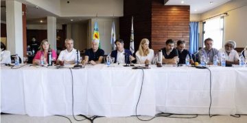 KICILLOF REUNIRÁ A LOS INTENDENTES PROPIOS PARA ARRANCAR EL AÑO EN EL QUE APOSTARÁ A LA CONSTRUCCIÓN HACIA 2027