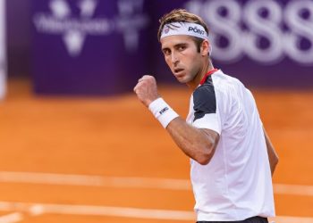 TOMÁS ETCHEVERRY PUSO PRIMERA EN EL ARGENTINA OPEN CON UN SÓLIDO TRIUNFO