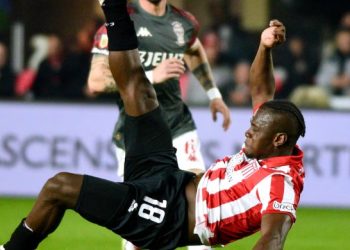 FRENO INESPERADO EN EL PASE DE CETRÉ A BOCA