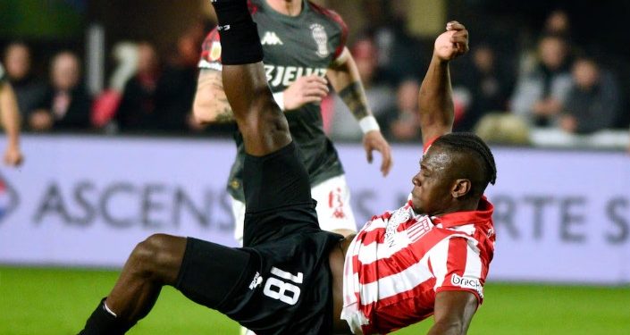 FRENO INESPERADO EN EL PASE DE CETRÉ A BOCA