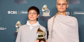 CA7RIEL Y PACO AMOROSO GANARON EN LOS PREMIOS GRAMMY 2026