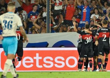 RACING PERDIÓ 3-1 CON TIGRE Y LLEVA TRES DERROTAS SEGUIDAS EN EL TORNEO APERTURA