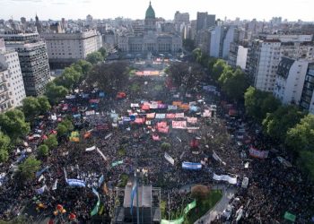 EL GOBIERNO EXTENDERÁ LAS EXTRAORDINARIAS HASTA EL 28 DE FEBRERO Y SUMARÁ AL TEMARIO UNA NUEVA LEY DE FINANCIAMIENTO UNIVERSITARIO