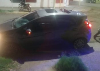 UNA MOTO, CON UN MENOR, CHOCÓ CONTRA UN AUTO EN BRASIL Y ALMAFUERTE