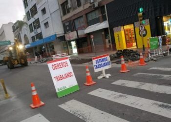 CONTINUAN LOS CORTES DE CALLES Y LOS CAMBIOS DE RECORRIDO DE LOS COLECTIVOS ESTE MARTES