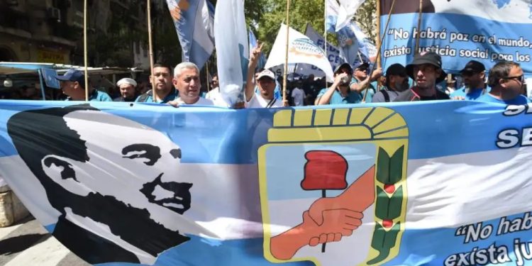 LA CGT SE REÚNE EL LUNES Y PLANIFICA UN PARO GENERAL