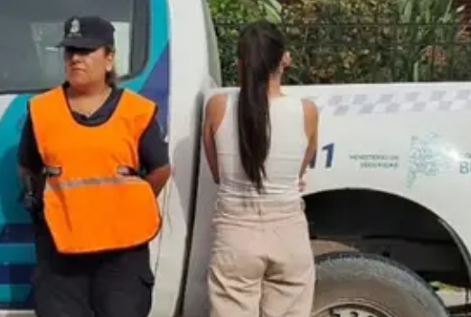 LE ROMPIÓ LA NARIZ DE UN RODILLAZO A SU PAREJA, FUE APREHENDIDA