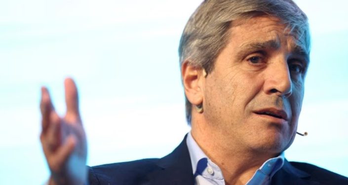 CUÁNTOS DÓLARES CONSIGUIÓ EL GOBIERNO PARA EL PAGO DE UN VENCIMIENTO DE DEUDA CLAVE A MITAD DE AÑO