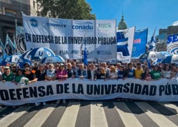 LAS UNIVERSIDADES PÚBLICAS COMIENZAN UNA SEMANA DE PROTESTAS QUE COMPLICAN EL INICIO DE CLASES POR LA CUESTIÓN SALARIAL