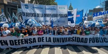 LAS UNIVERSIDADES PÚBLICAS COMIENZAN UNA SEMANA DE PROTESTAS QUE COMPLICAN EL INICIO DE CLASES POR LA CUESTIÓN SALARIAL