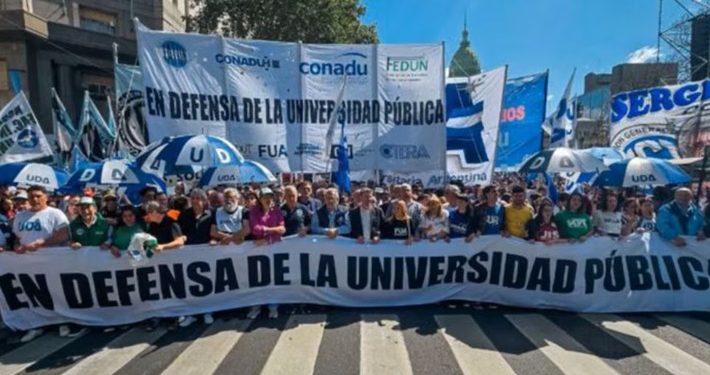 LAS UNIVERSIDADES PÚBLICAS COMIENZAN UNA SEMANA DE PROTESTAS QUE COMPLICAN EL INICIO DE CLASES POR LA CUESTIÓN SALARIAL